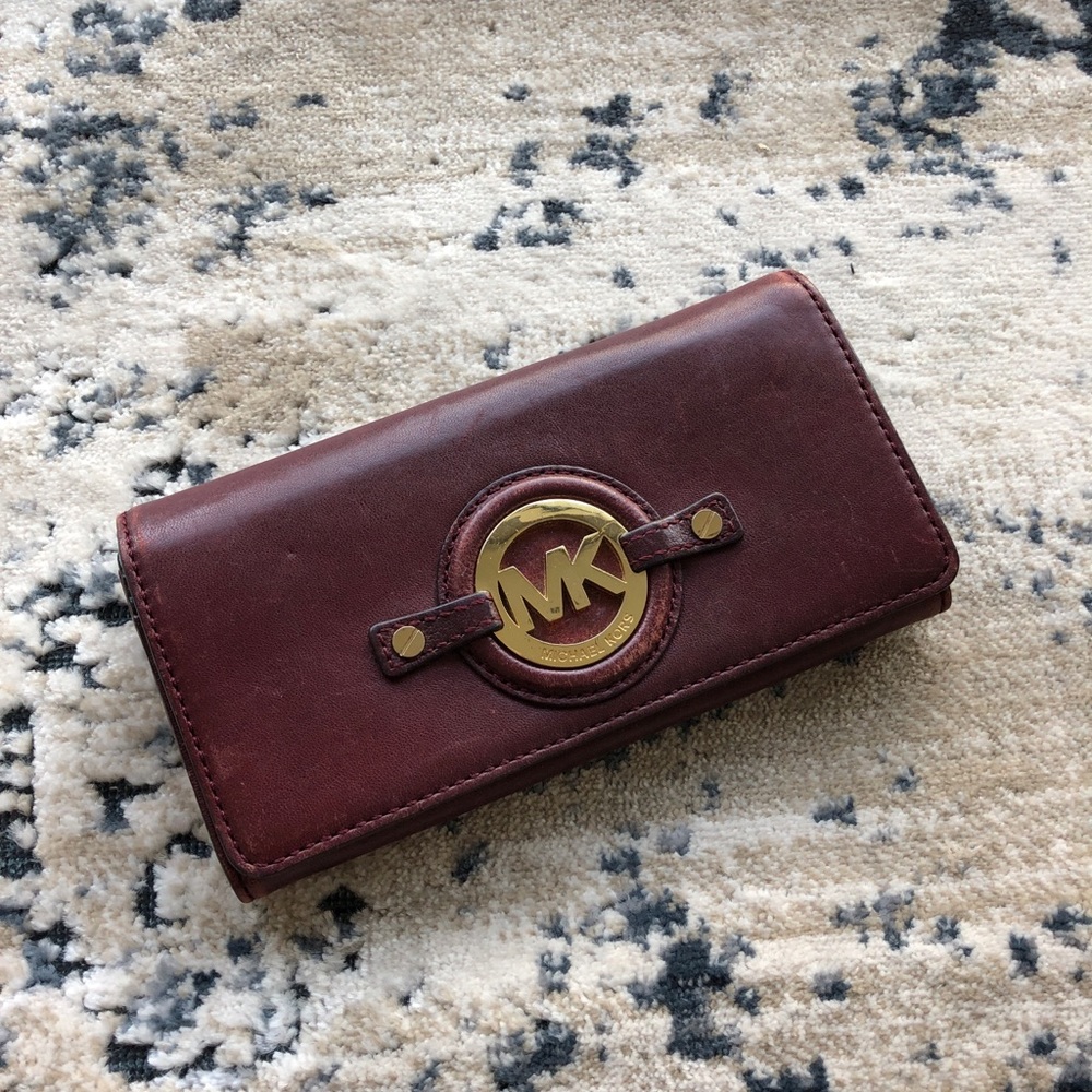 Michael Kors Fulton Carryall Leather Wallet